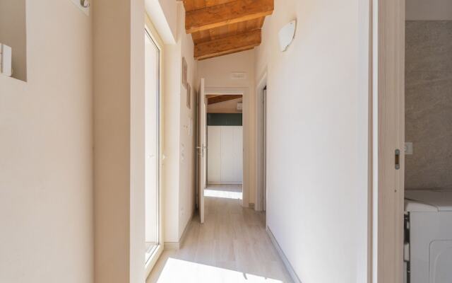 2873 Villa Pussacra by Barbarhouse