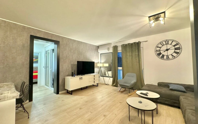 Modern One Bedroom Apartment
