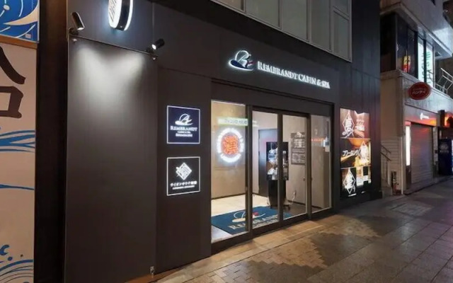 Rembrandt Cabin and Spa Shimbashi - Caters to Men
