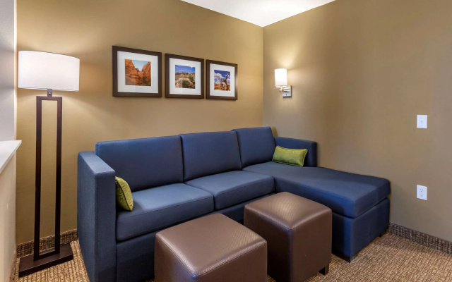 Comfort Suites Albuquerque Airport
