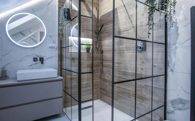 Ty Cyfoes - Luxurious 4 Bedroom - St. Florence