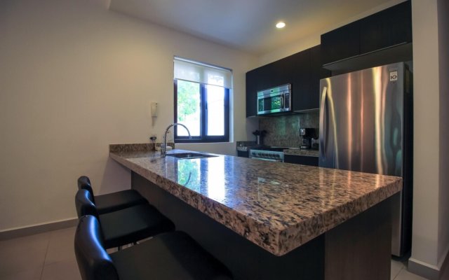 Incredible Comfy Corner Condo w Private and Screened Balcony Excellent Amenities in Akumal