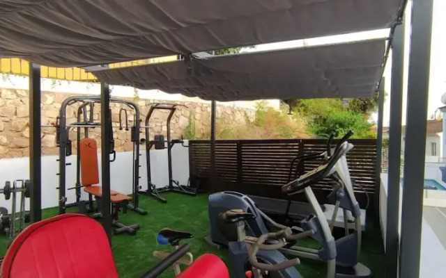 Marbella Oasis Villa With 6 Bedrooms