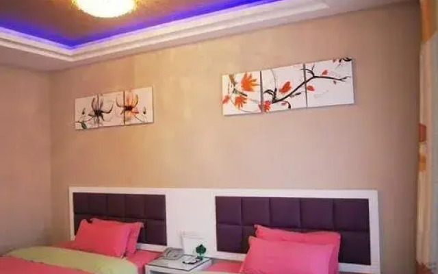 Xianning Yiju Holiday Hotel