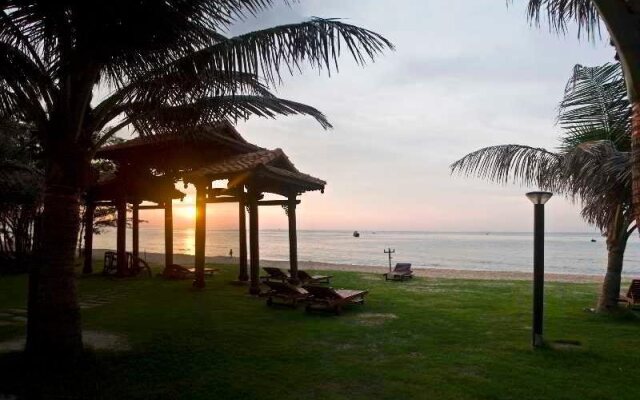 Sandhills Beach Resort & Spa