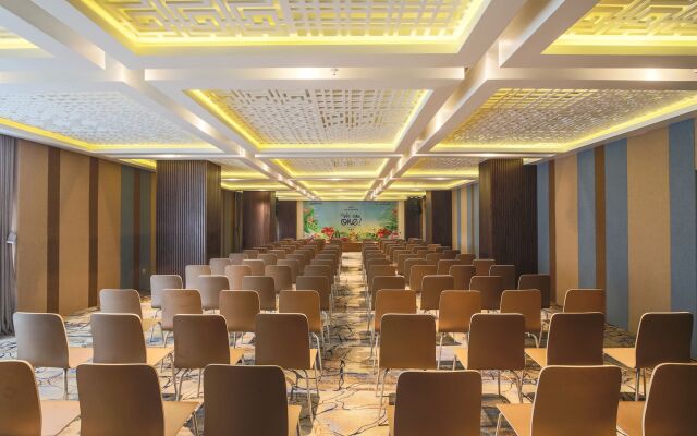 HAIAN Beach Hotel & Spa