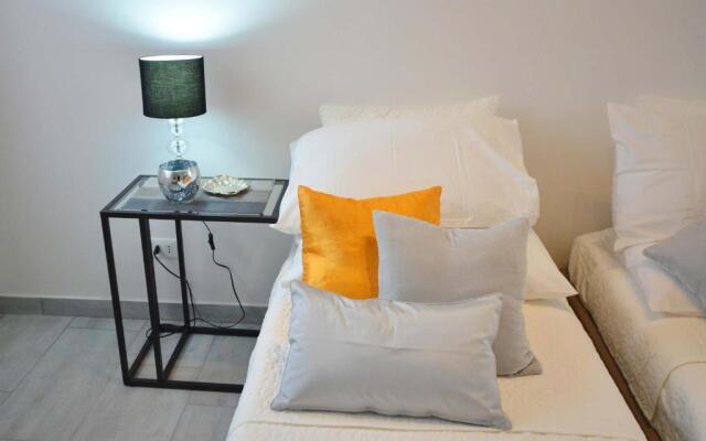 4-Tourist House Bologna-Studio