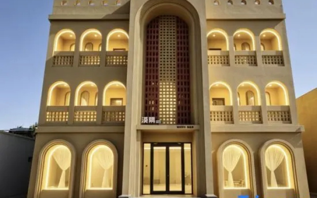 Moyu · Qisha · SaharaMoon Exotic Luxury Homestay (Mingsha Mountain And Crescent Spring) – Exterior – Jiuquan