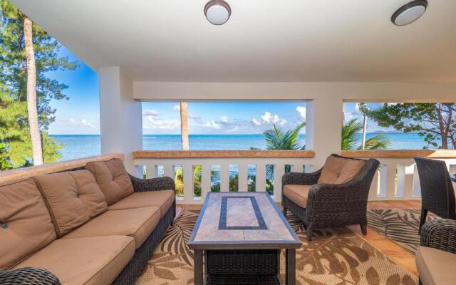 Newly Renovated 8 Bedroom Ocean Front Villa with Pool