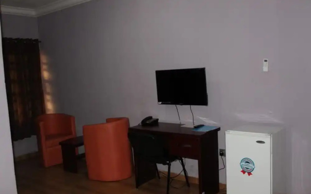 Ayoluyem Hotel