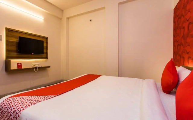 Hotel Emerald Park By OYO Rooms