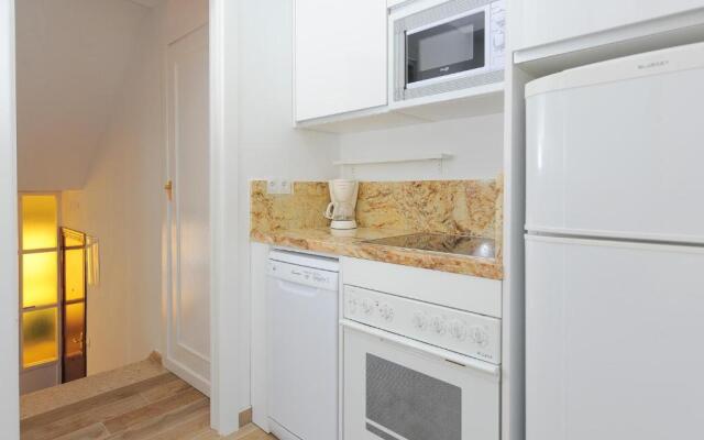 Sea Views Aloha Apartment by GHR Rentals