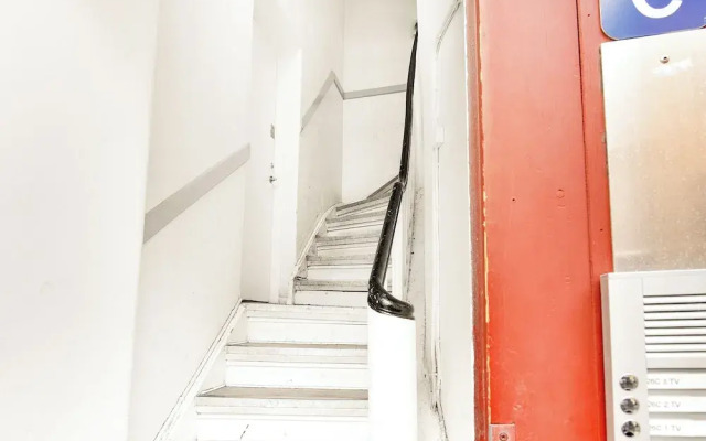 Sanders City - Spacious Studio Apartment