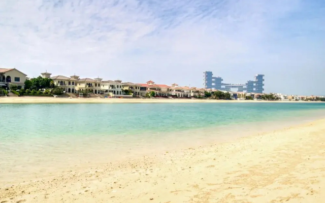 Beachfront 5BR Villa w Private Pool at the Palm