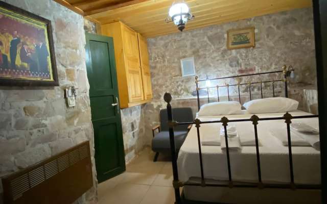 Cunda Zehra Teyzenin Evi