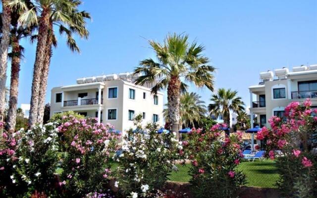 Rododafni Beach Apartments