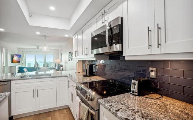 Land's End 7-402 Beach Front - Premier