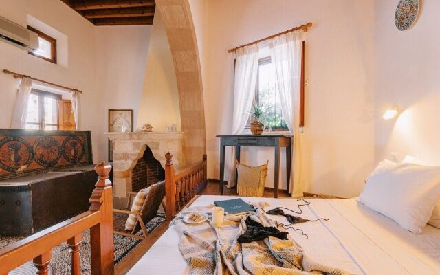Arte Lindos Villa