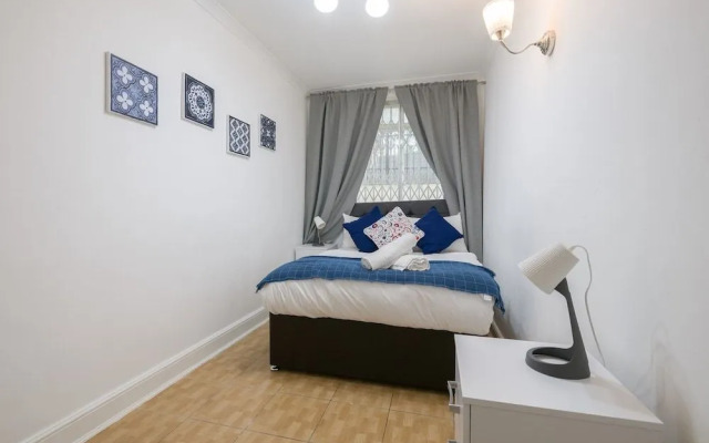 Elegant & Central 1BR near Little Venice