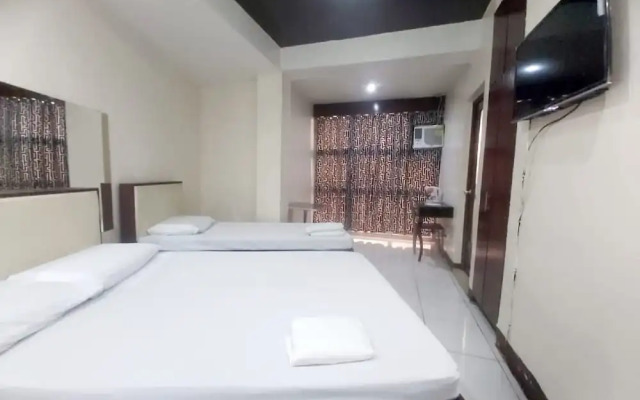 Cosmo Hotel Espana Near Ust