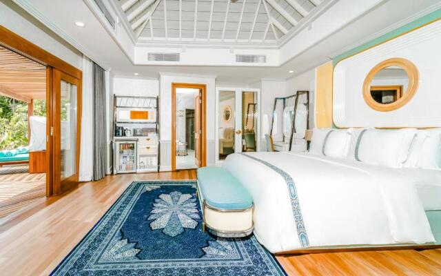 The Signature Collection by Hideaway