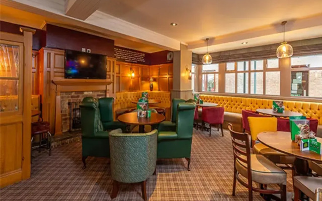 Premier Inn  St. Neots (Colmworth Park)