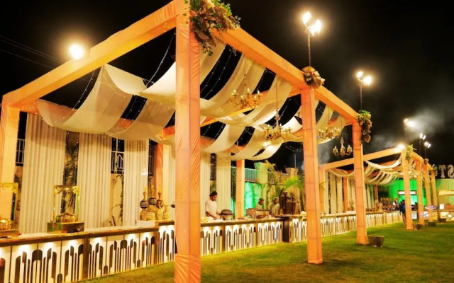 Orchha River Stone Resort