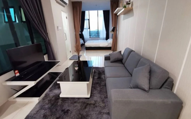 Manhattan Suite ITCC Penampang