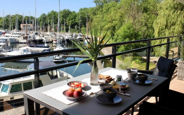 Näher am Wasser kann man nicht wohnen!