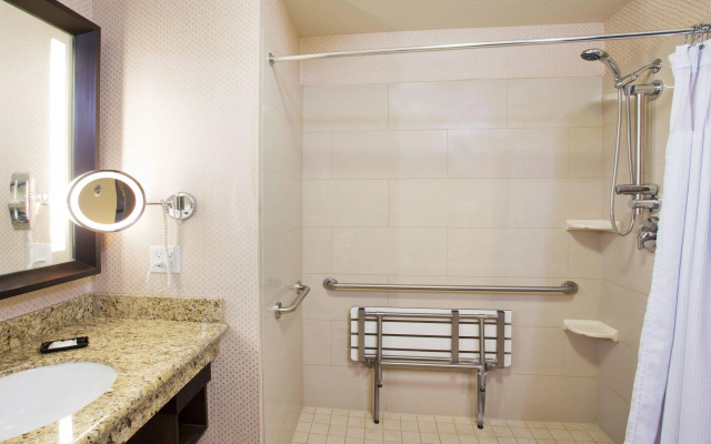 Crowne Plaza Anchorage Midtown by IHG