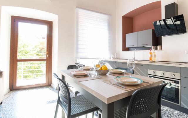 Welcomely - Xenia Boutique House With Garden