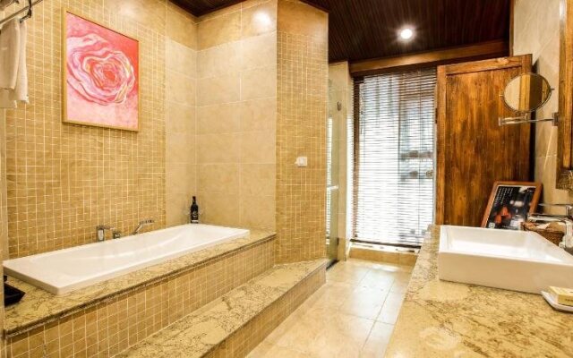 Lijiang Yinyu Inn
