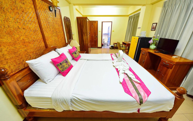 Saithong House
