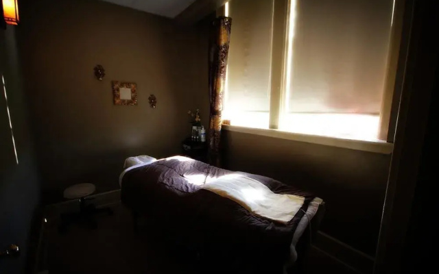 Monastery Spa & Suites