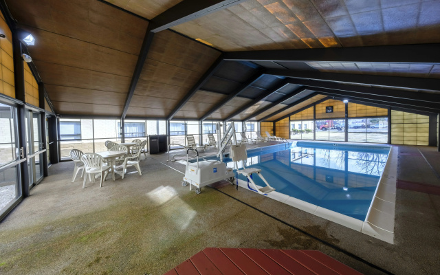 Red Roof Inn & Suites Newburgh – Stewart Airport/ West Point