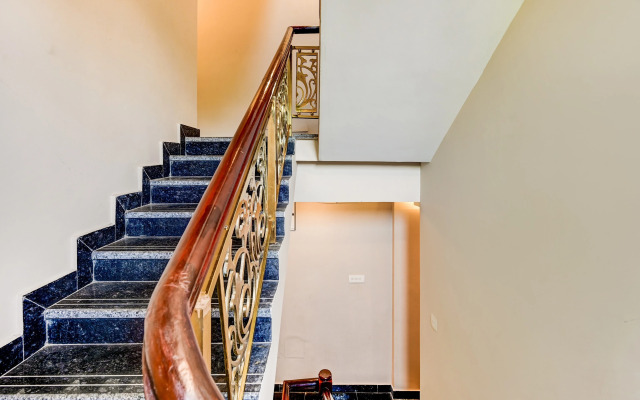 Capital O 86823 Hotel Subhadarsan