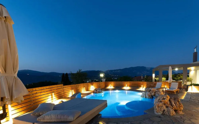 Tselepis Villa at Lakithra