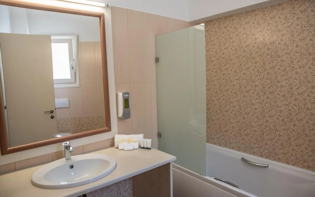 Alma Luxury Resort Hotel