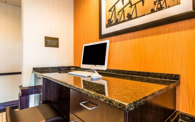 Comfort Inn & Suites Moore - Oklahoma City