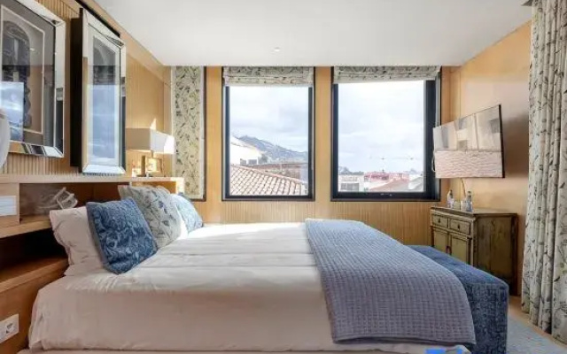 Rooftop Jacuzzi Penthouse at Savoy Insular