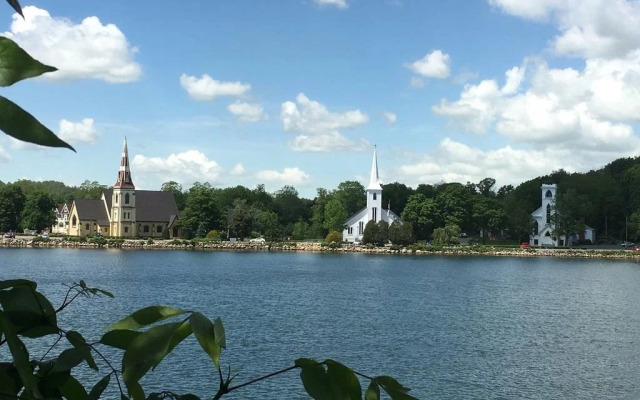 Far Far Away Guesthouse