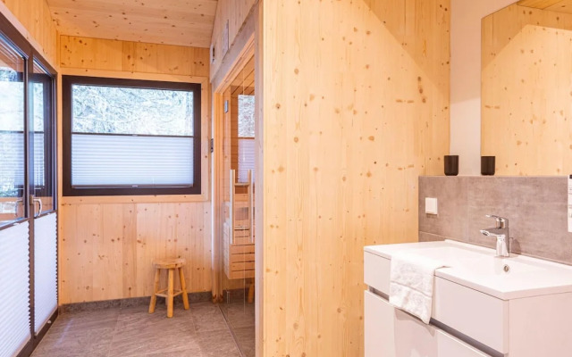 Natural Chalet With Sauna and hot tub