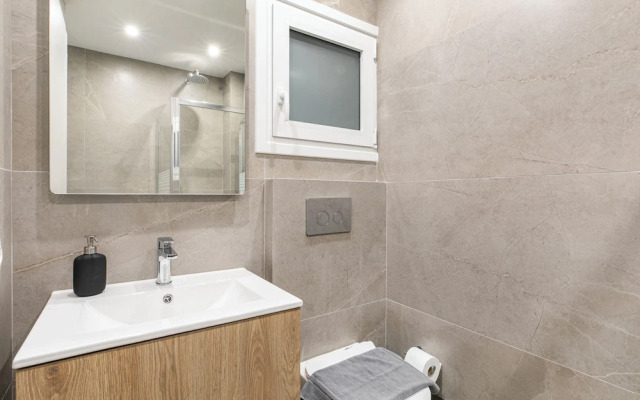 Anatoli - Athenian 2-BR Apartment in Athens