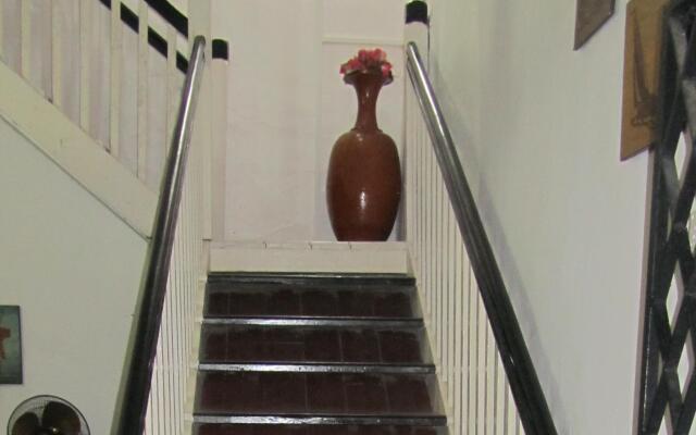 Madeleine Inn Guest House