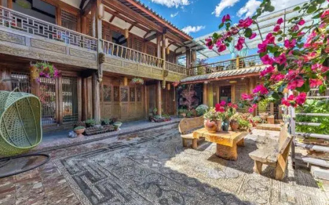 Yueqiao Huayuan Inn