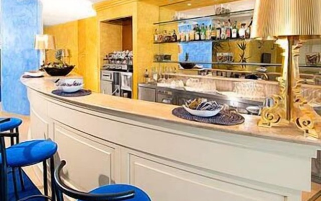 Hotel Caravelle