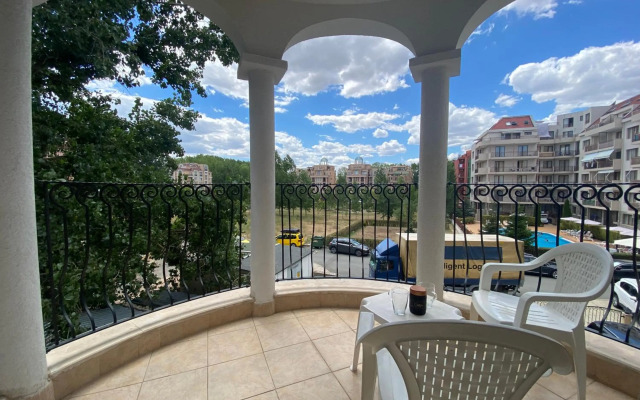 Private Two Bedroom Apartment Royal Sun O 31