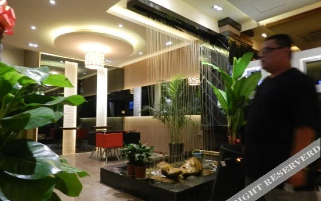 Pai Hotel (Nanning Jiangnan Shizhuling Subway Station)