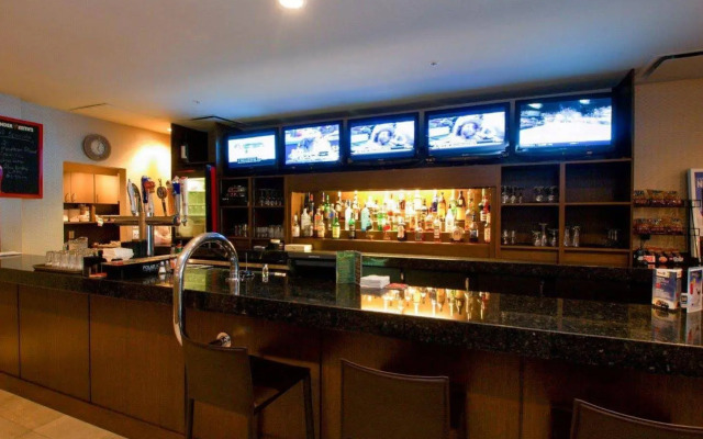 Holiday Inn Vancouver Centre by IHG