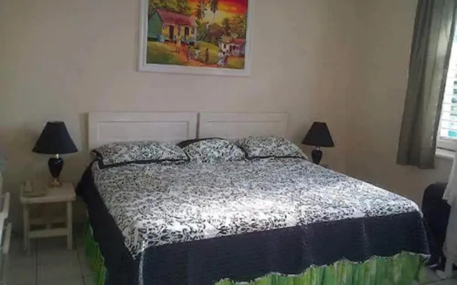 Private 2 Bedroom Beachfront Penthouse Condo Ocho Rios, Jamaica